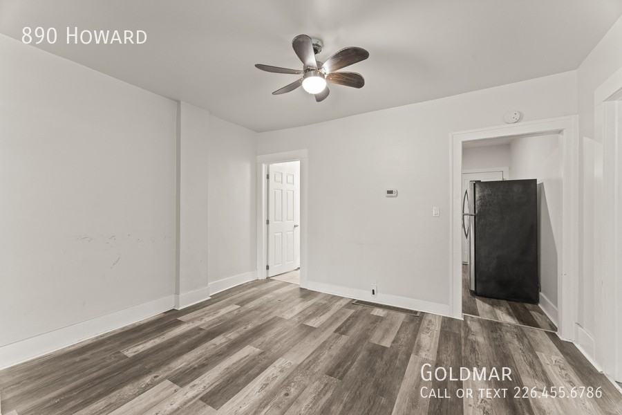 890 Howard Ave - Photo 2 of 11