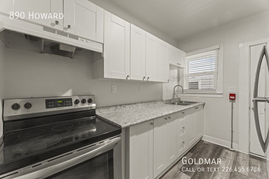 890 Howard Ave - Photo 7 of 11