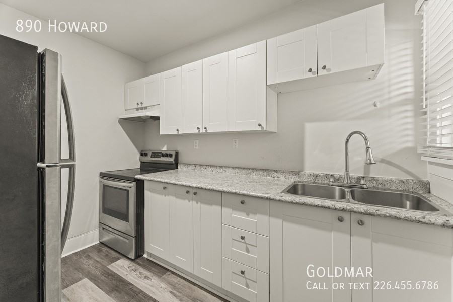 890 Howard Ave - Photo 5 of 12