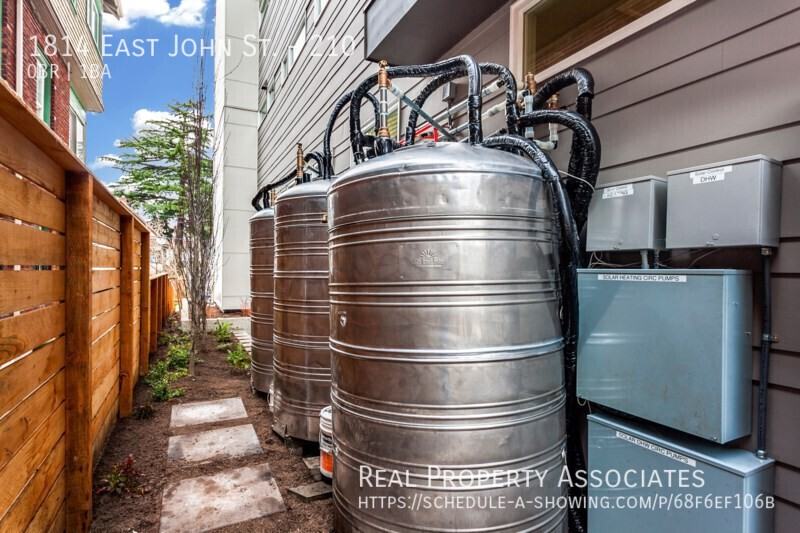 1814 E John St #210 - Photo 7 of 18