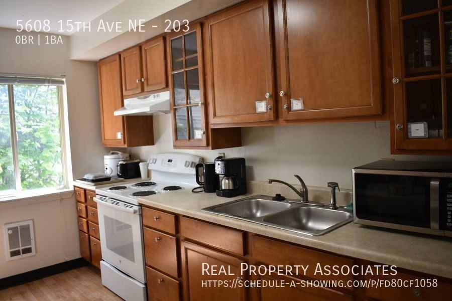 5608 15th Ave Ne #203 - Photo 6 of 8