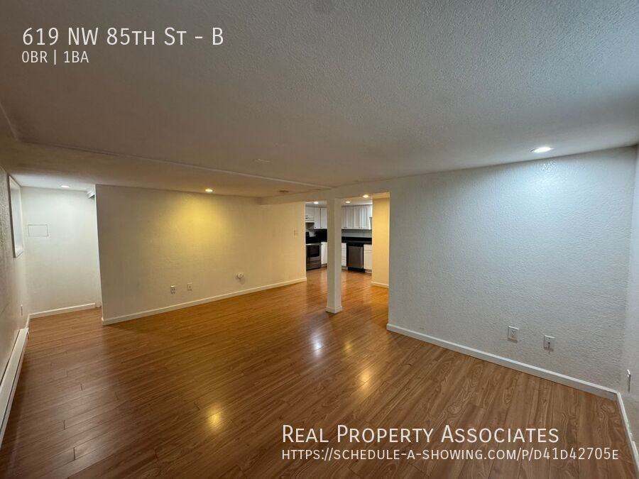 619 Nw 85th St #B - Photo 3 of 5