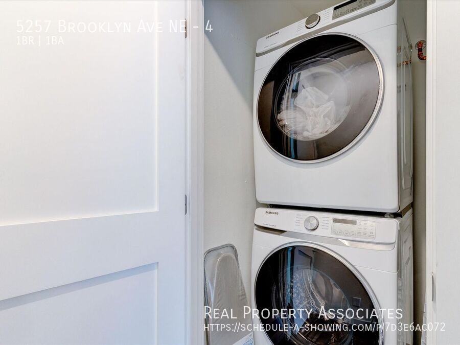 5257 Brooklyn Ave Ne #4 - Photo 7 of 37