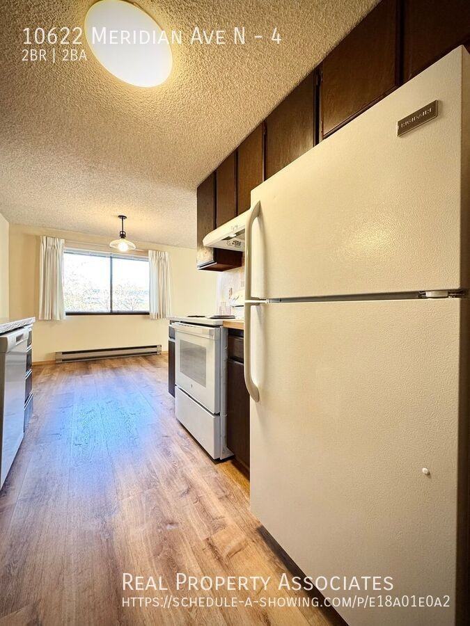 10622 Meridian Ave N #4 - Photo 6 of 17