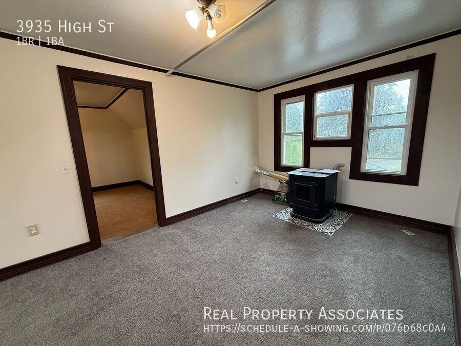 3935 High St - Photo 3 of 12