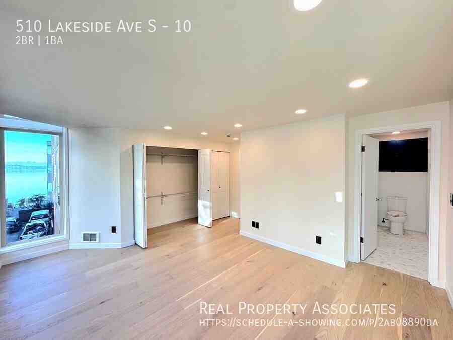 510 Lakeside Ave S #10 - Photo 5 of 25