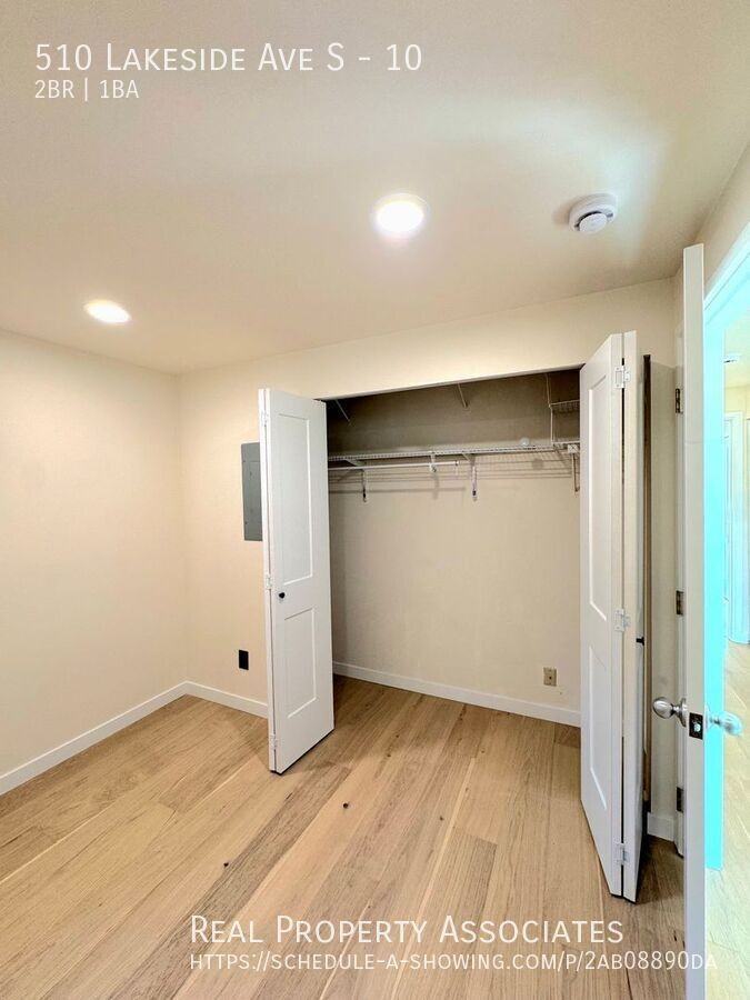 510 Lakeside Ave S #10 - Photo 7 of 25