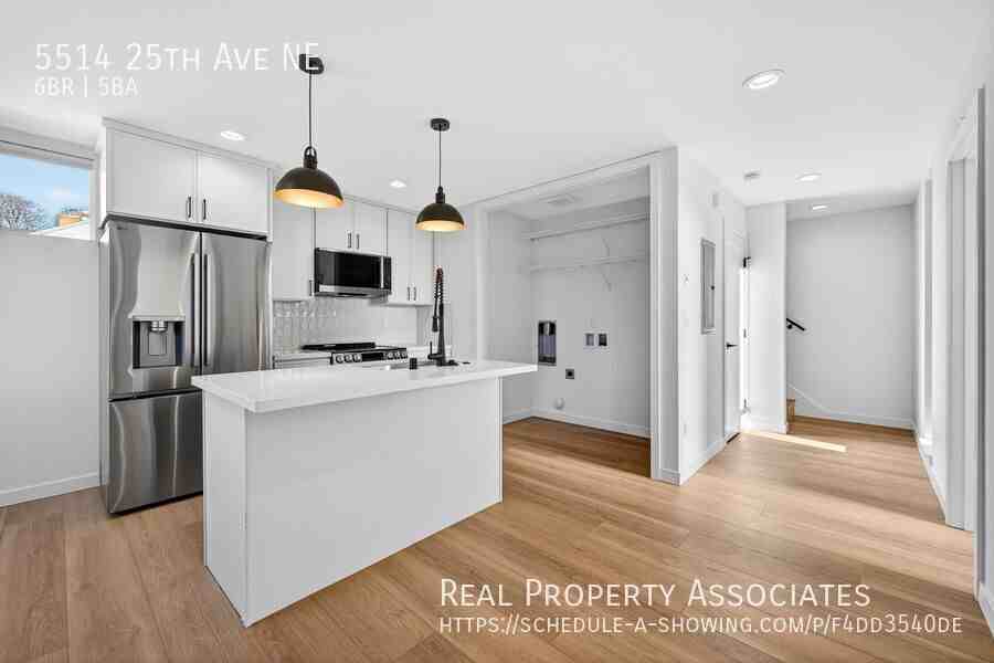 5514 25th Ave Ne - Photo 4 of 26