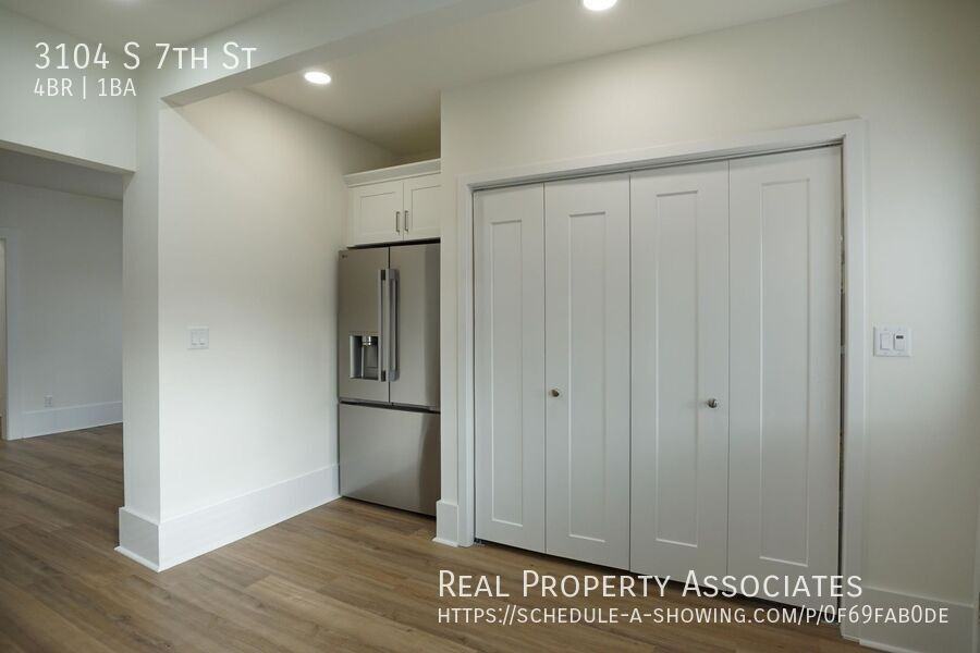 3104 S 7th St - Photo 4 of 25