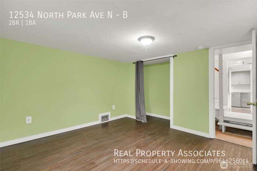 12534 N Park Ave N #B - Photo 4 of 17