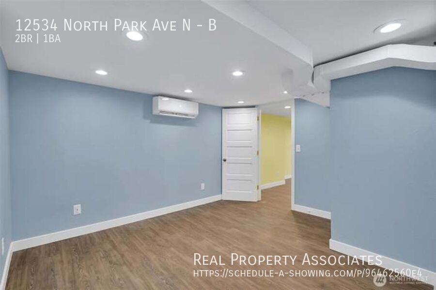 12534 N Park Ave N #B - Photo 6 of 17