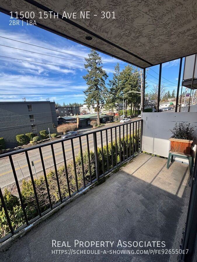 11500 15th Ave Ne #301