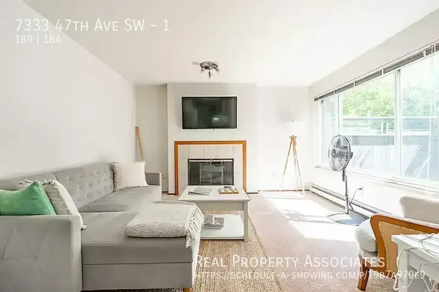 7333 47th Ave Sw #1 - Photo 6 of 20
