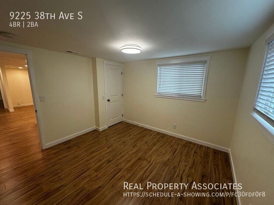 9225 38th Ave S - Photo 4 of 12