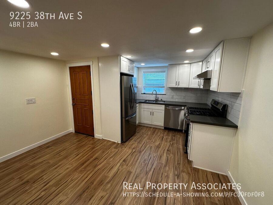 9225 38th Ave S - Photo 6 of 12