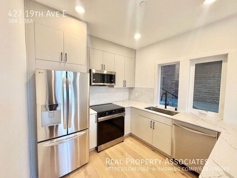 427 19th Ave E - Photo 4 of 30