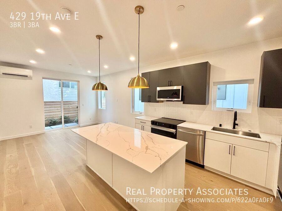 429 19th Ave E - Photo 3 of 30