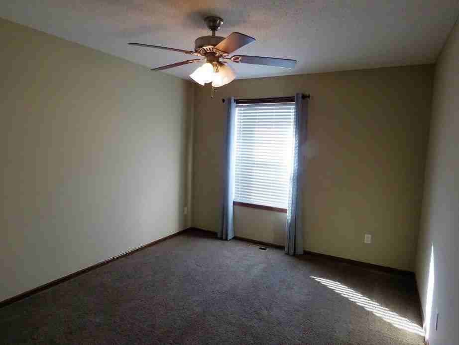 3471 Maureen Ln - Photo 7 of 9