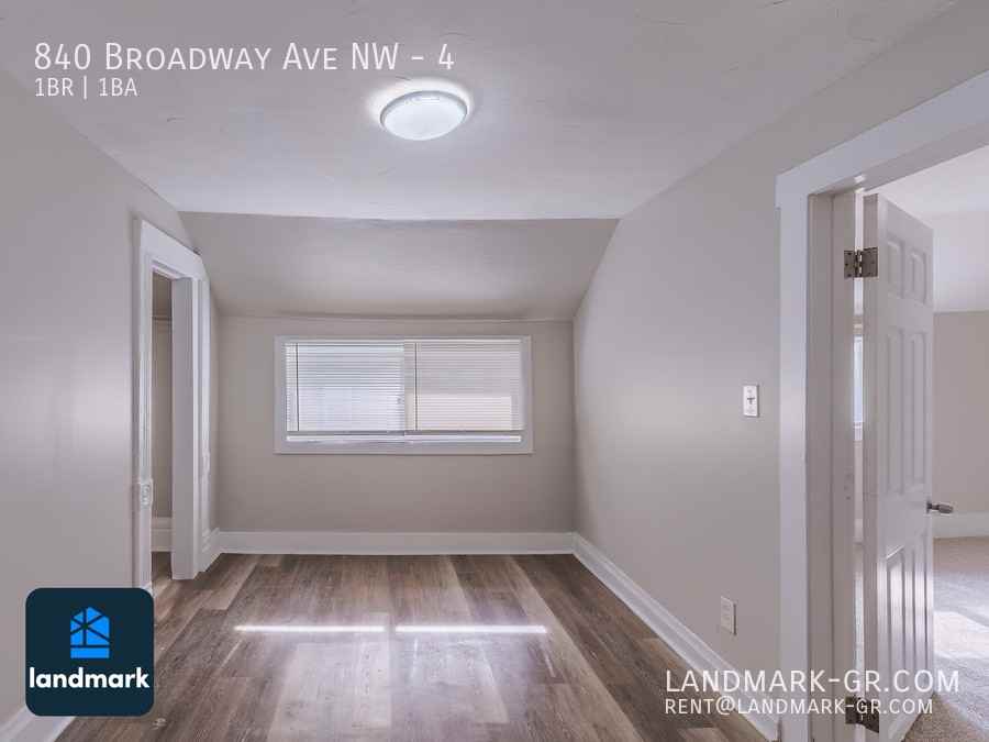 840 Broadway Ave Nw #4 - Photo 4 of 14