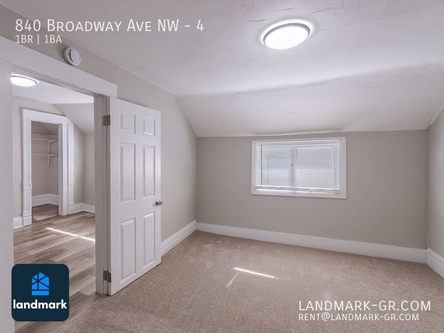 840 Broadway Ave Nw #4 - Photo 7 of 14