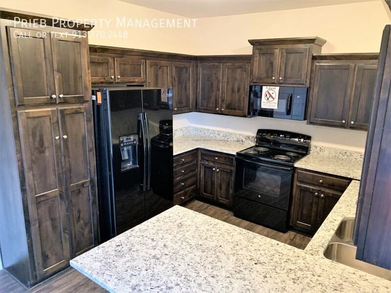 21652 W 126th Ter #21 - Photo 5 of 25