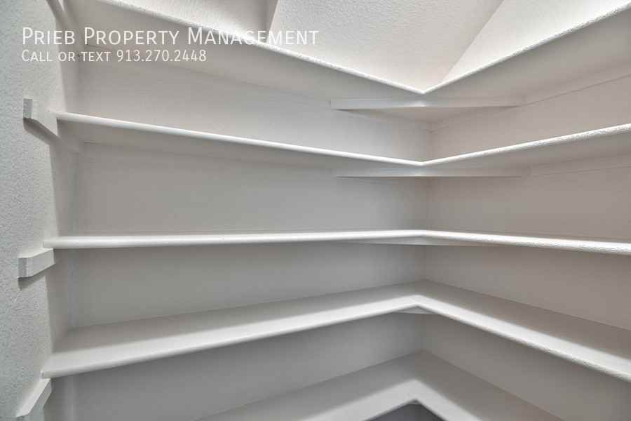 22140 W 125th Ter #7 - Photo 5 of 19