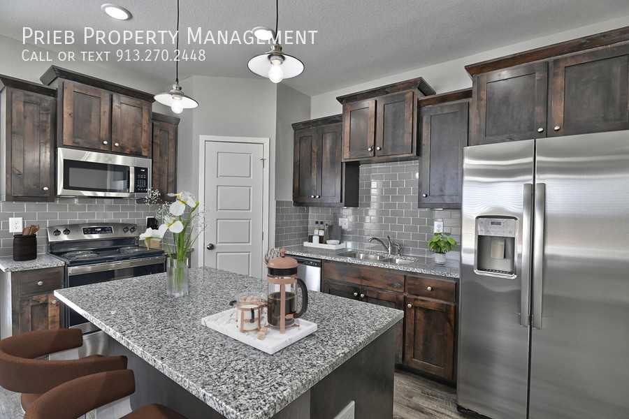 31482 W 171st St - Photo 4 of 19