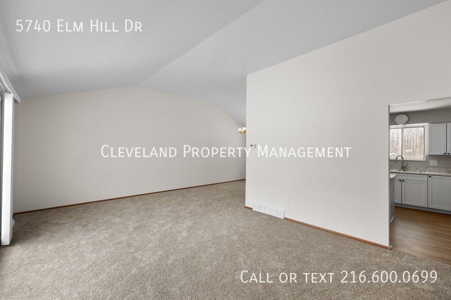 5740 Elm Hill Dr - Photo 2 of 28