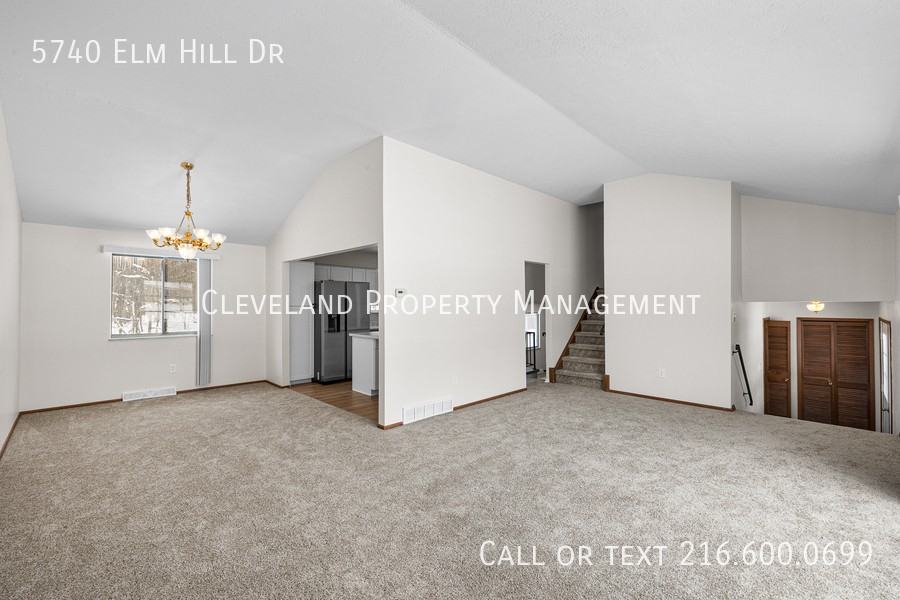5740 Elm Hill Dr - Photo 3 of 28