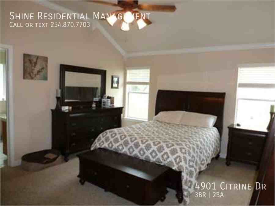 4901 Citrine Dr - Photo 5 of 8