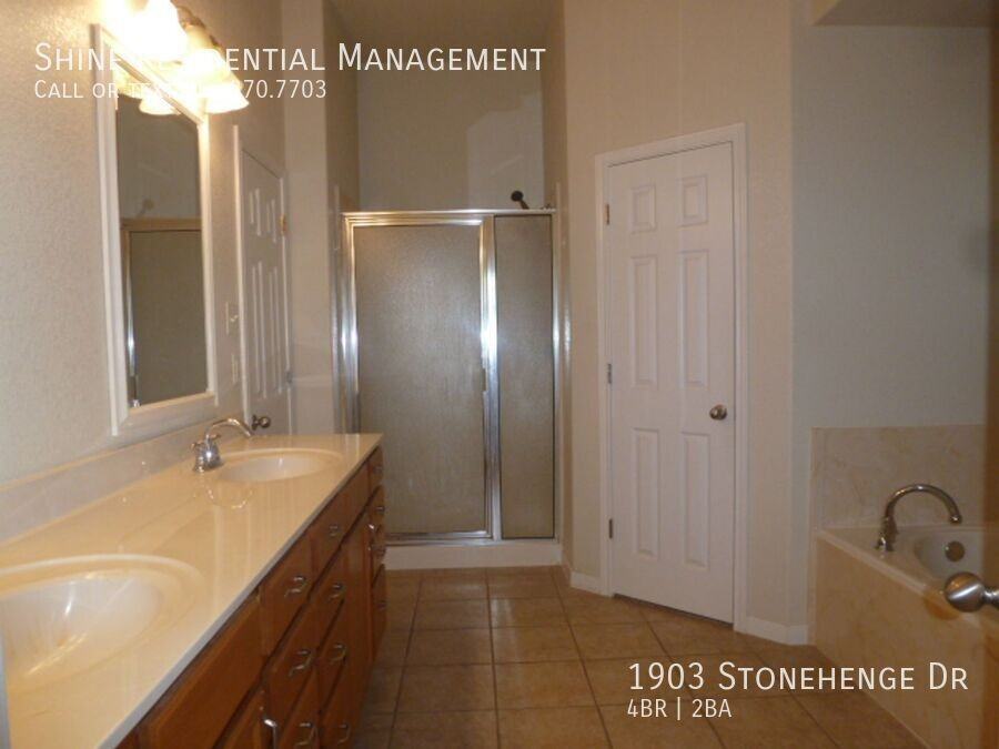 1903 Stonehenge Dr - Photo 6 of 13