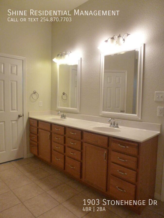 1903 Stonehenge Dr - Photo 7 of 13