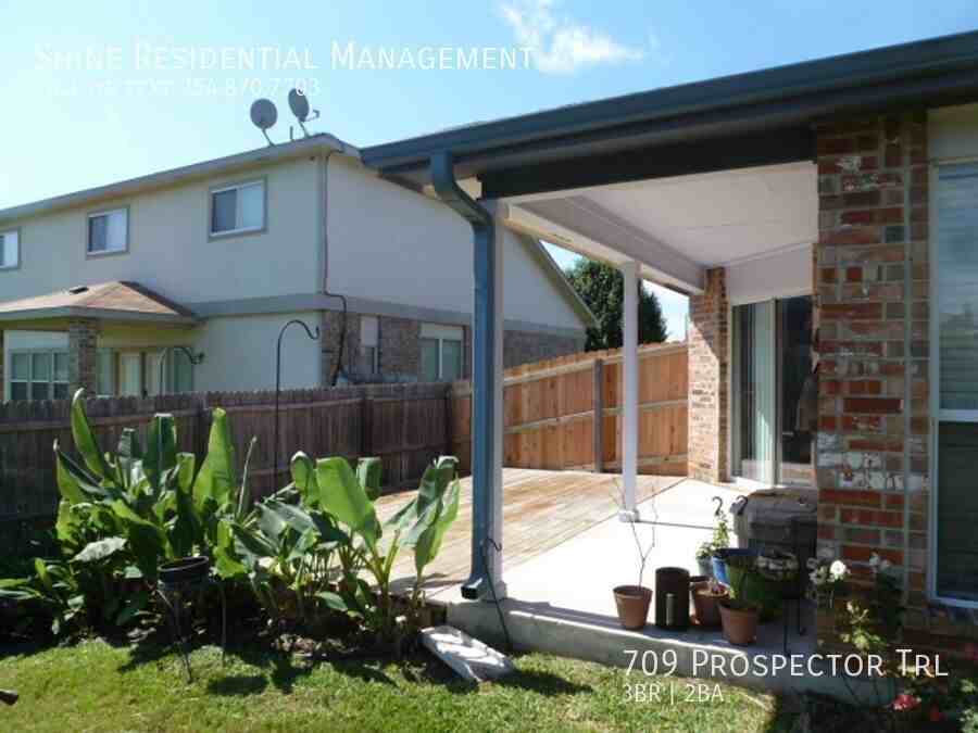 709 Prospector Trl - Photo 2 of 13