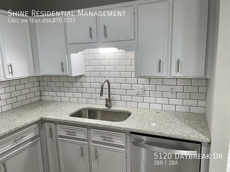 5120 Daybreak Dr - Photo 2 of 16