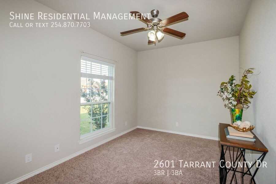 2601 Tarrant County Dr - Photo 6 of 26