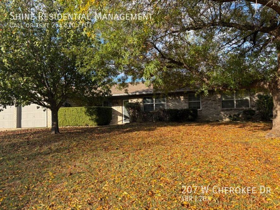 207 W Cherokee Dr - Photo 2 of 45