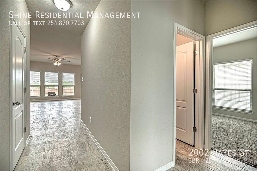 2002 Hayes St - Photo 3 of 22