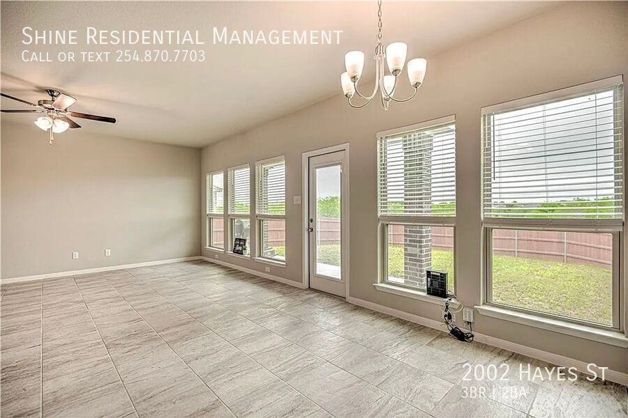 2002 Hayes St - Photo 7 of 22