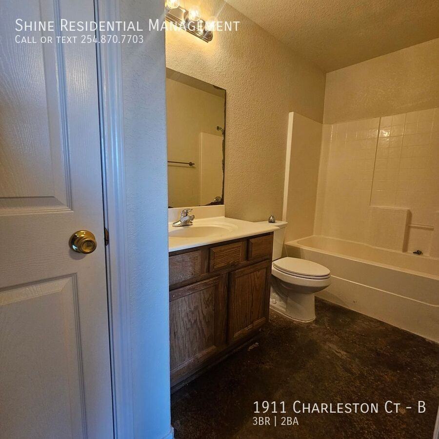 1911 Charleston Ct #B - Photo 6 of 9