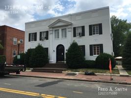 featured image of 1719 35th St Nw #B