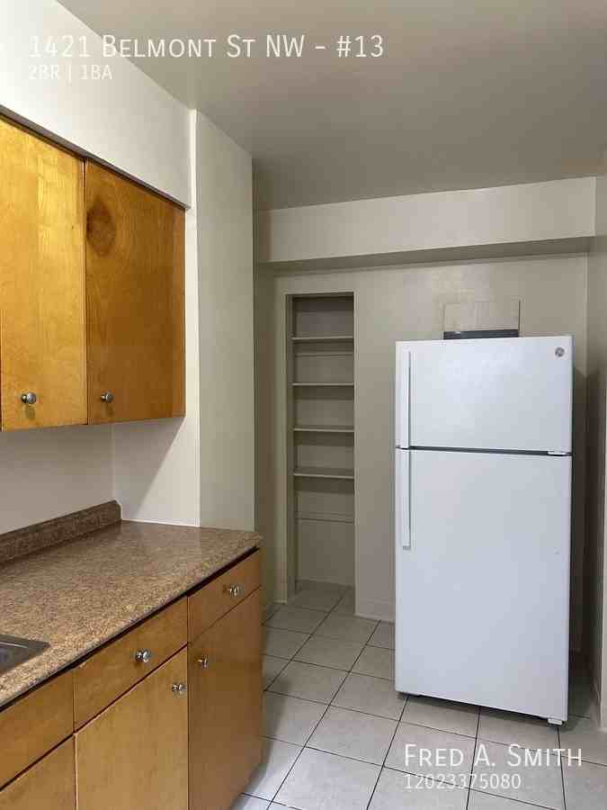 1421 Belmont St Nw #13 - Photo 4 of 8