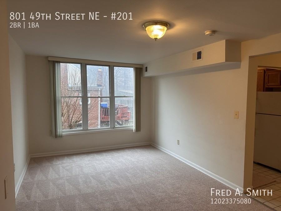 801 49th St Ne #201 - Photo 2 of 11