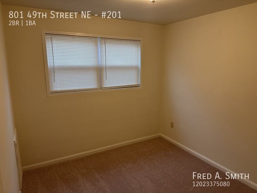 801 49th St Ne #201 - Photo 6 of 11
