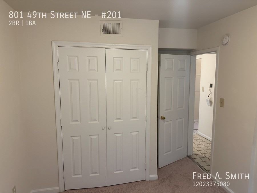 801 49th St Ne #201 - Photo 7 of 11