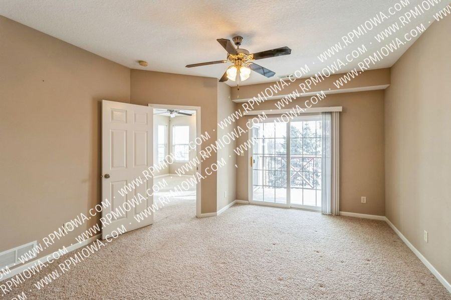 1307 Se University Ave #203 - Photo 7 of 16