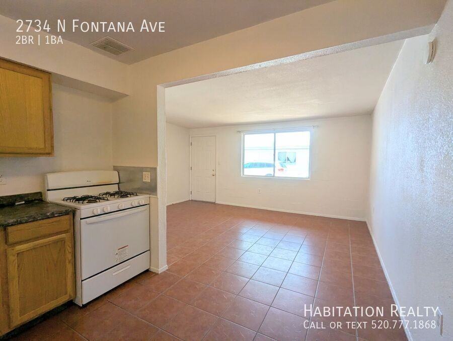 2734 N Fontana Ave - Photo 4 of 15