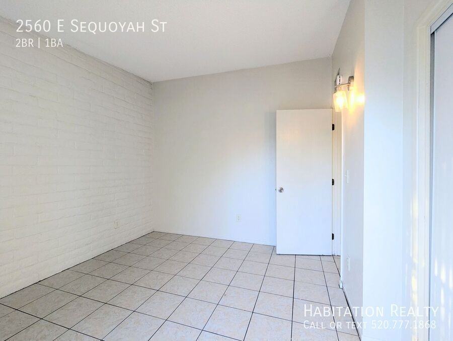 2560 E Sequoyah St - Photo 4 of 15