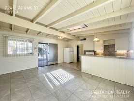 724 E Adams St - Photo 1 of 1