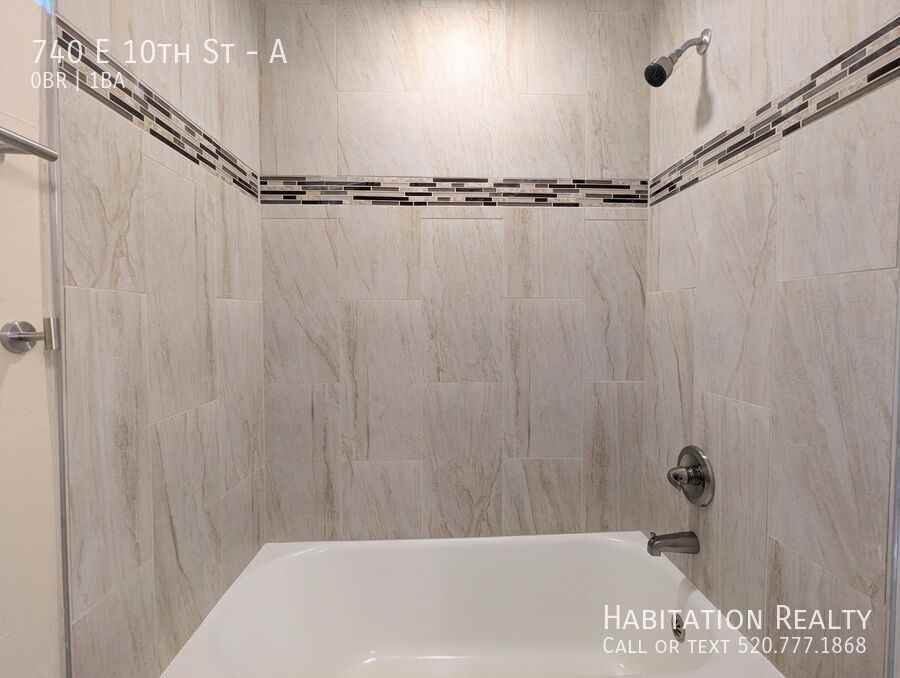 740 E 10th St #A - Photo 7 of 11