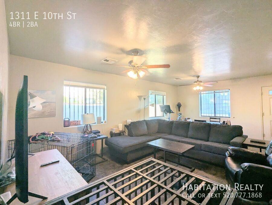 1311 E 10th St - Photo 6 of 19